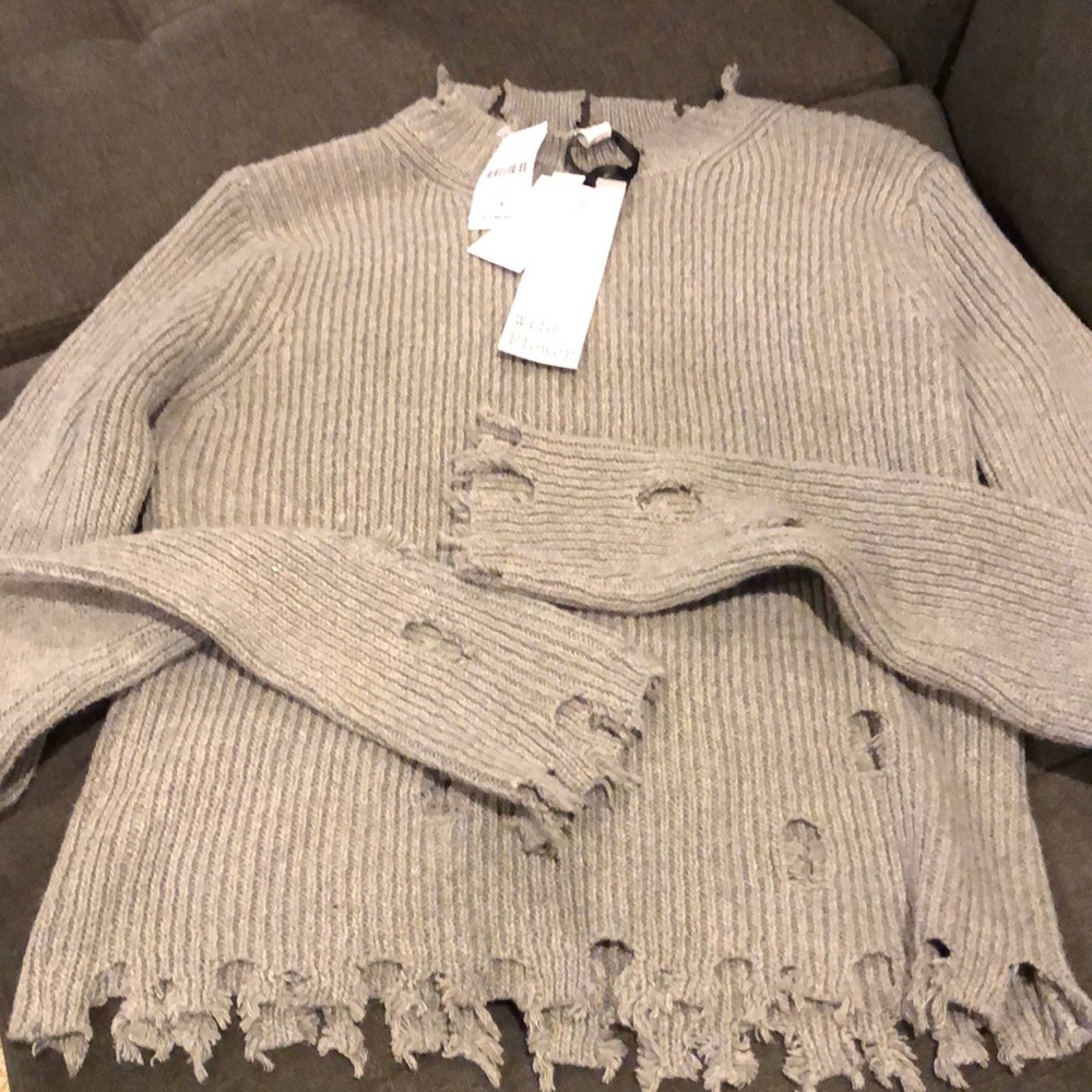 Wildflower size s gray sweater